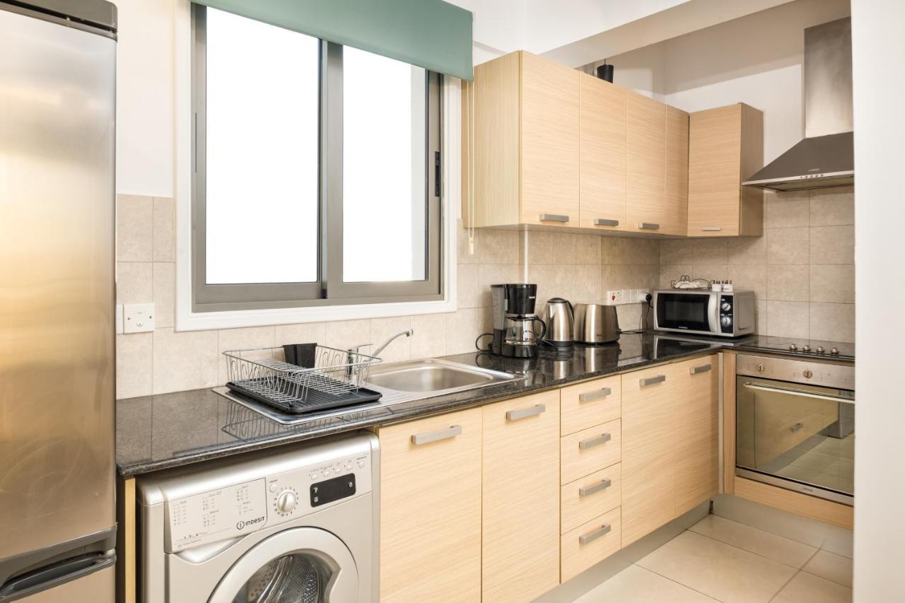 Lazuli City Center Ap 42 Larnaca Bagian luar foto